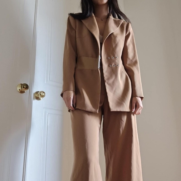 Suit And Pants Set - Picture 3 of 8